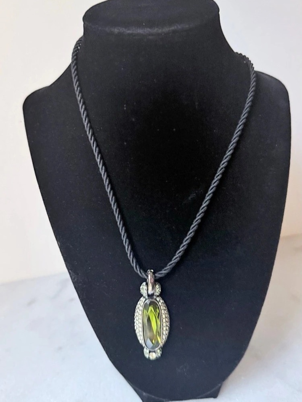 Green Oval Pendant Necklace